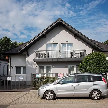 Kikötő Apartman *