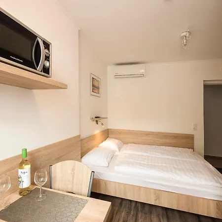 Kikoeto * Balatonboglár