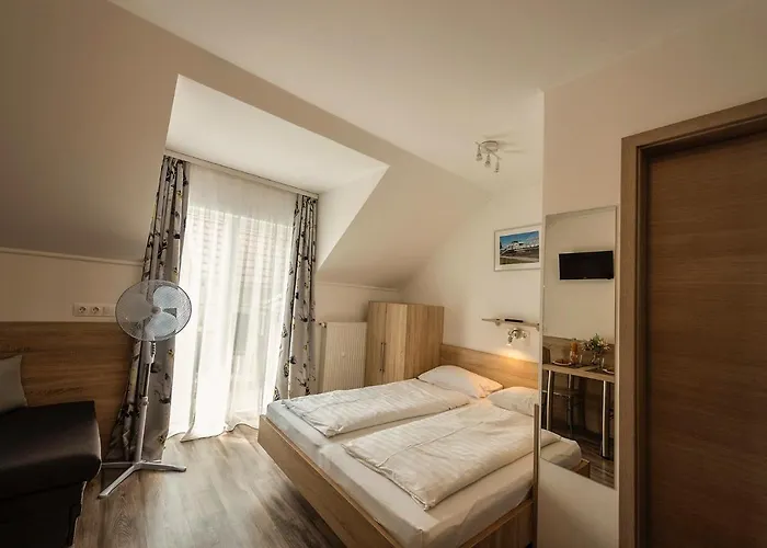 Kikoeto Balatonboglár